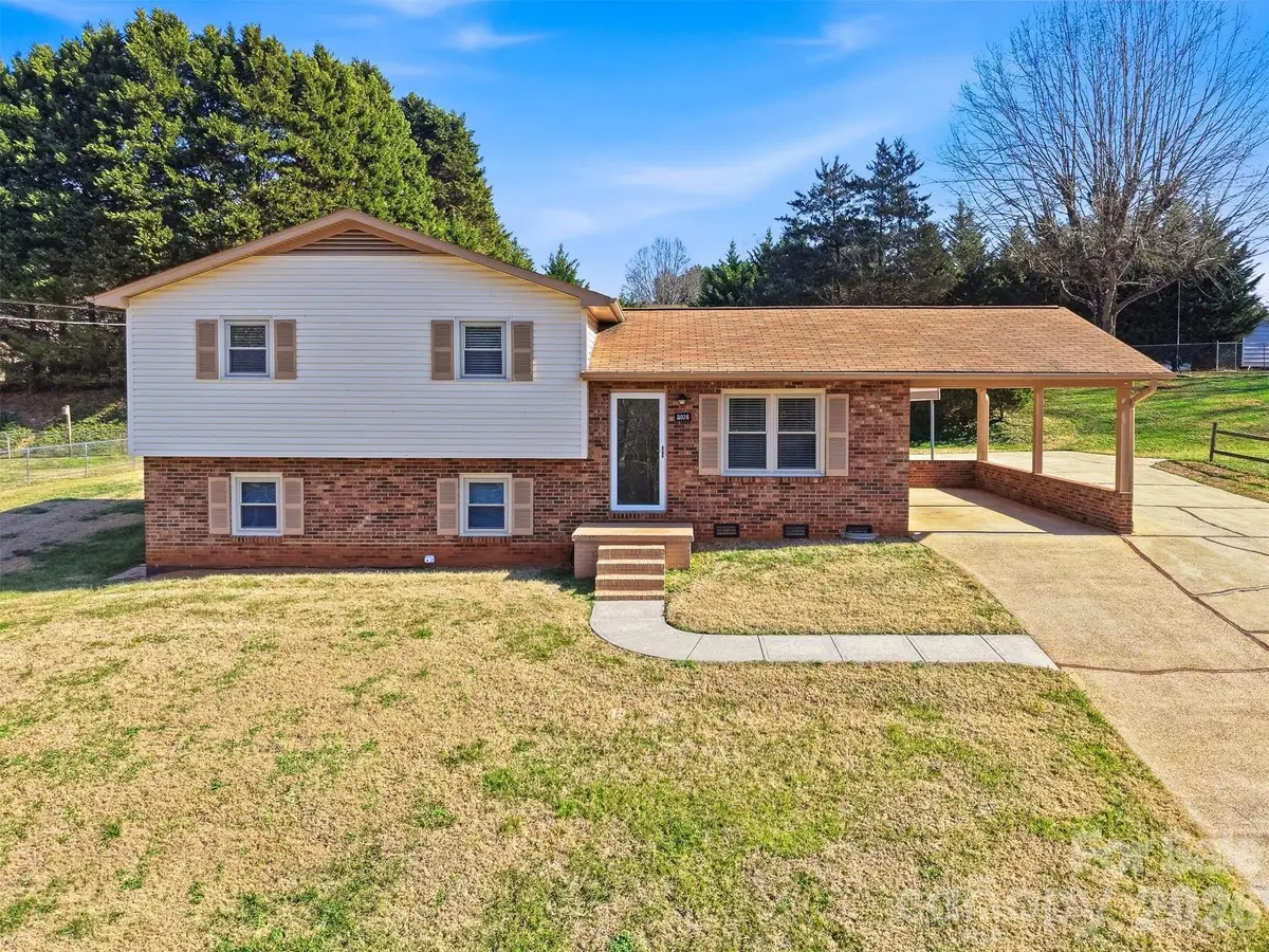 5026 W Piedmont Circle, Conover, NC 28613 - Image #1