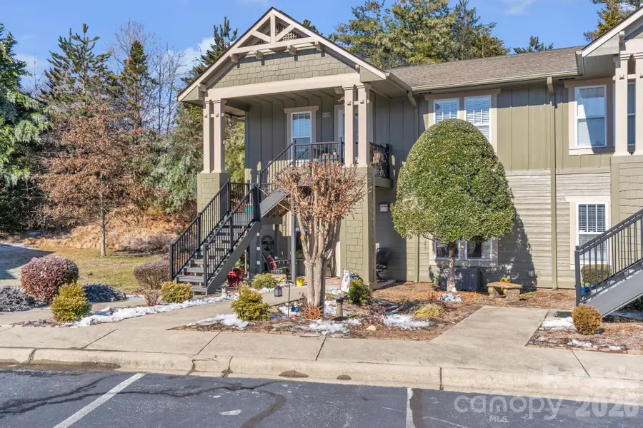 1501 Deermouse Way, Hendersonville, NC 28792 - Image #2
