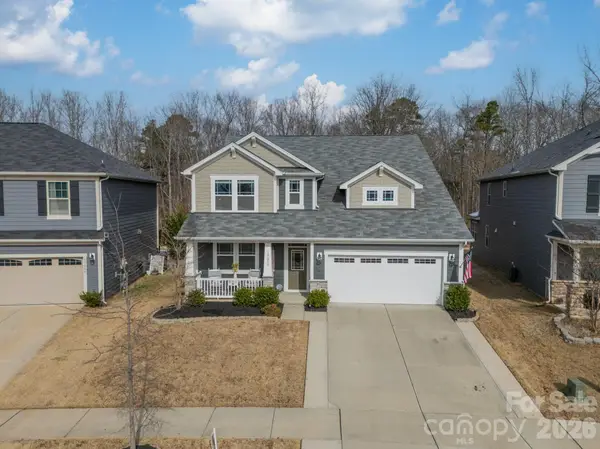 17213 Carolina Hickory Drive, Huntersville, NC 28078
