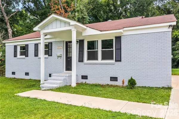 2717 Dora Drive, Charlotte, NC 28215