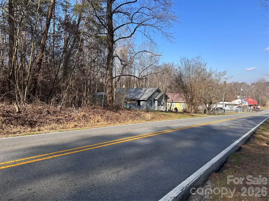 303 Burke Street, Hickory, NC 28601 - Image #3