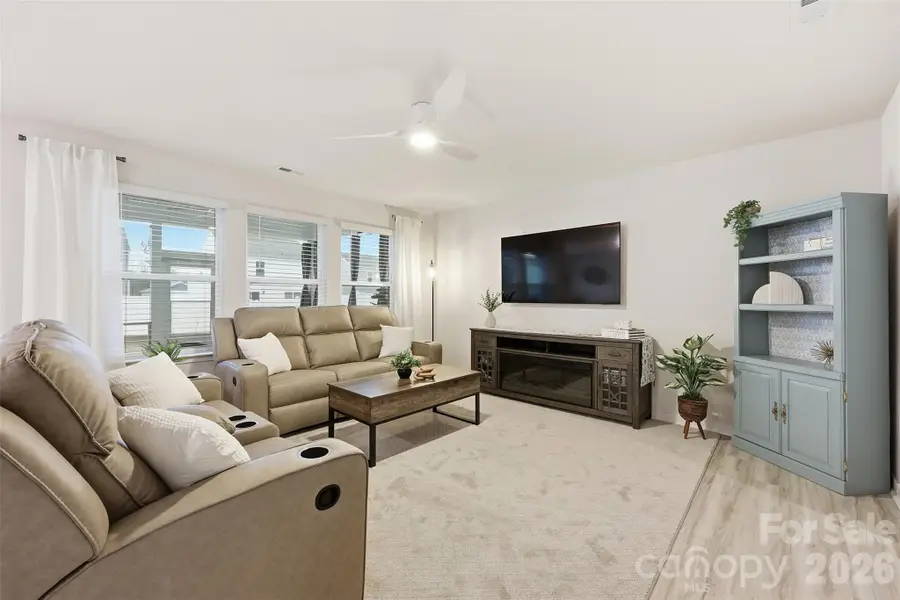 586 N Sparkleberry Street, Chester, SC 29706 - Image #2