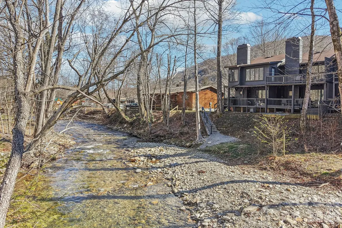 129 Riverside Villa Drive, Maggie Valley, NC 28751 - Image #1