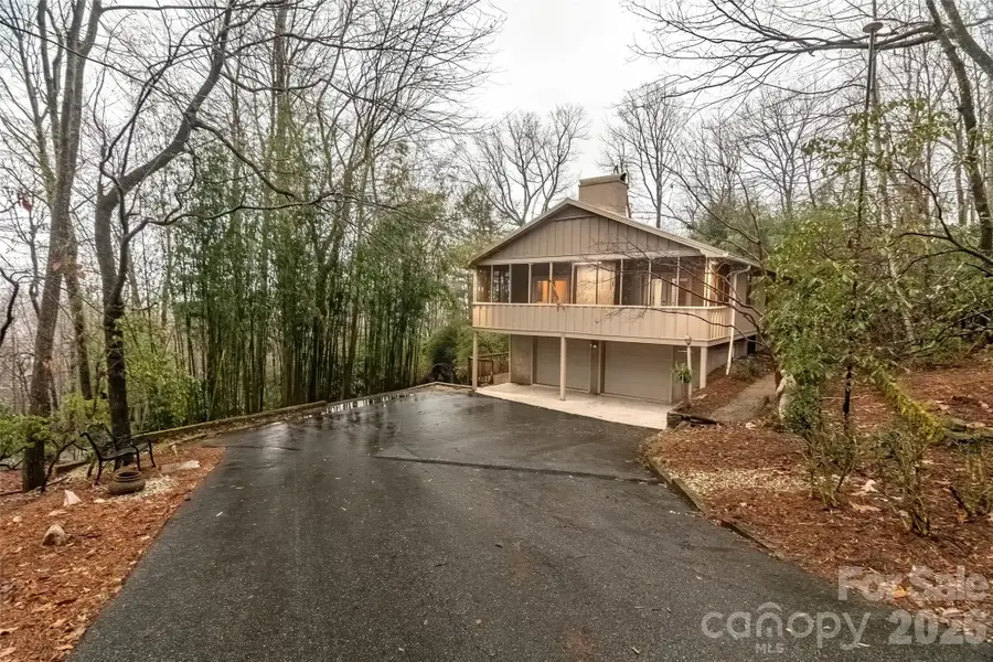 120 Breckenridge Court, Hendersonville, NC 28739 - Image #2
