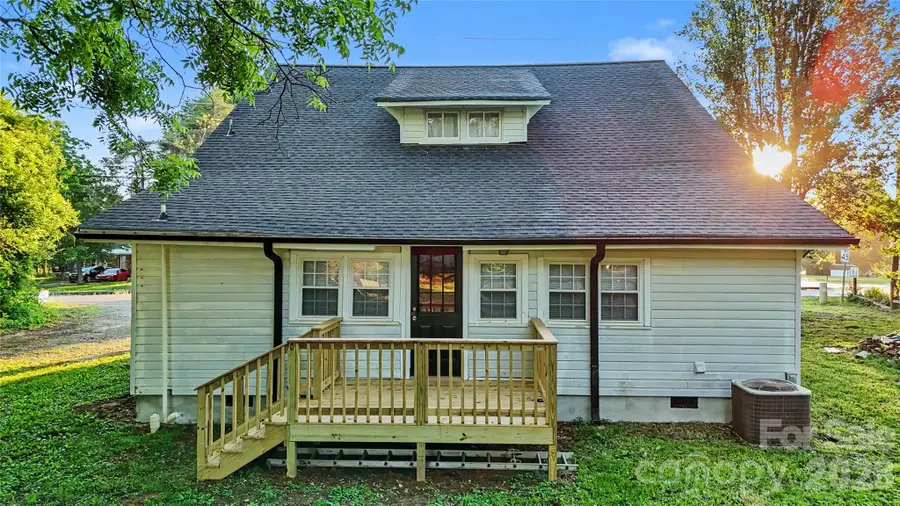 9238 Nc Hwy 90 Highway E, Stony Point, NC 28678 - #2