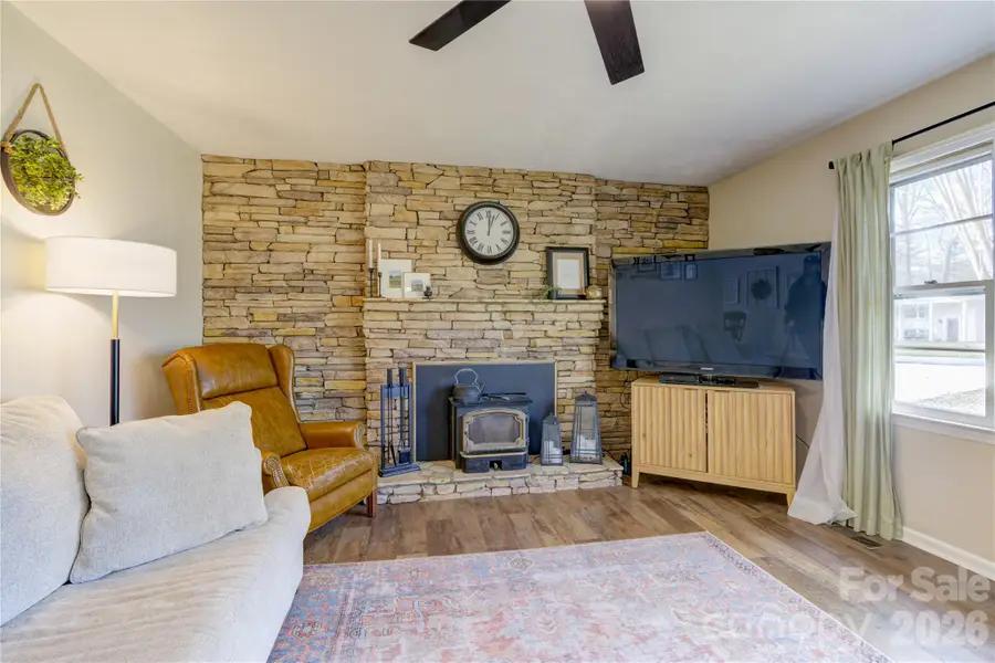 216 Castleton Lane, Hendersonville, NC 28791 - Image #3