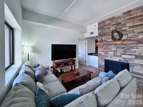 303 Sugar Top Drive #2323, Sugar Mountain, NC 28604 - Image #1