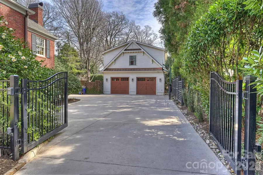 1555 Queens Road W, Charlotte, NC 28207 - #3