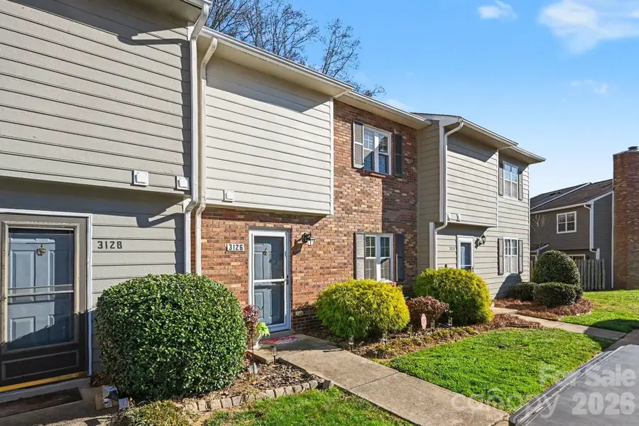 3126 Heathstead Place, Charlotte, NC 28210 - Image #3