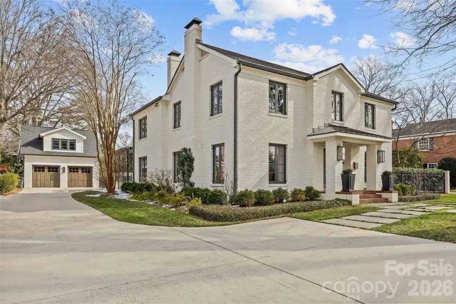 1935 Queens Road W, Charlotte, NC 28207 - Image #2