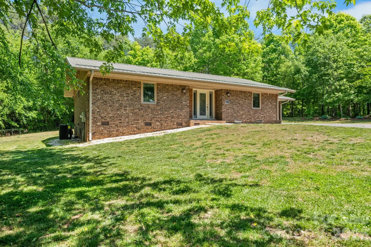 4586 Charlotte Street, Conover, NC 28613 - #1