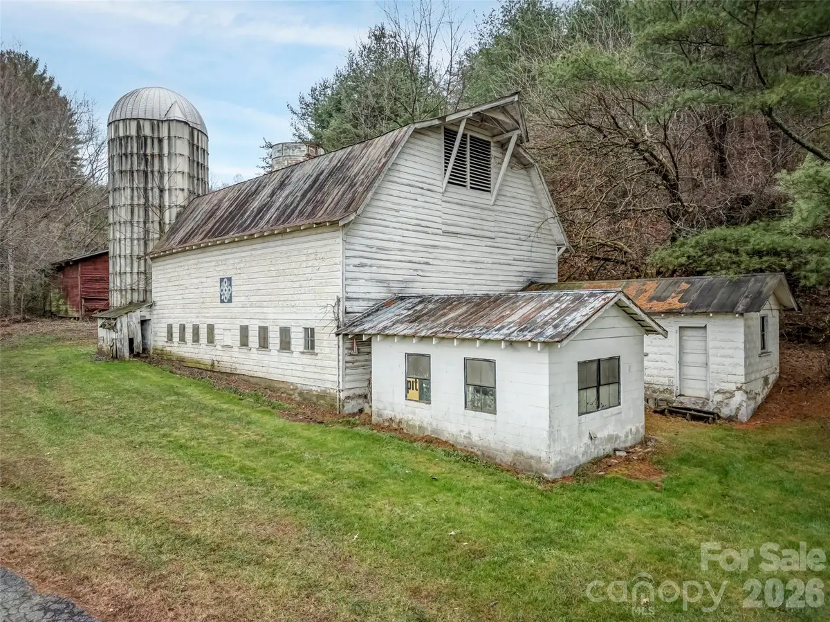 896 Newfound Road, Leicester, NC 28748 - Image #1