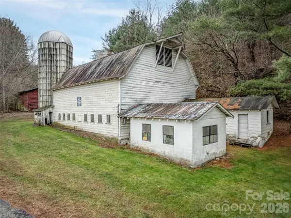 896 Newfound Road, Leicester, NC 28748