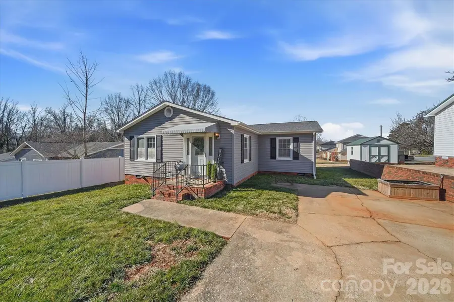 1118 N Frye Avenue, Newton, NC 28658 - Image #2