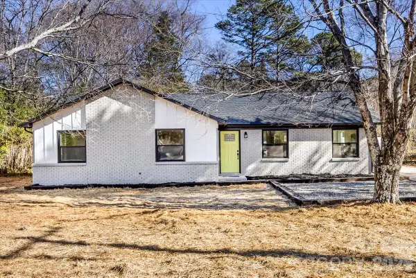 741 E John Street, Matthews, NC 28105