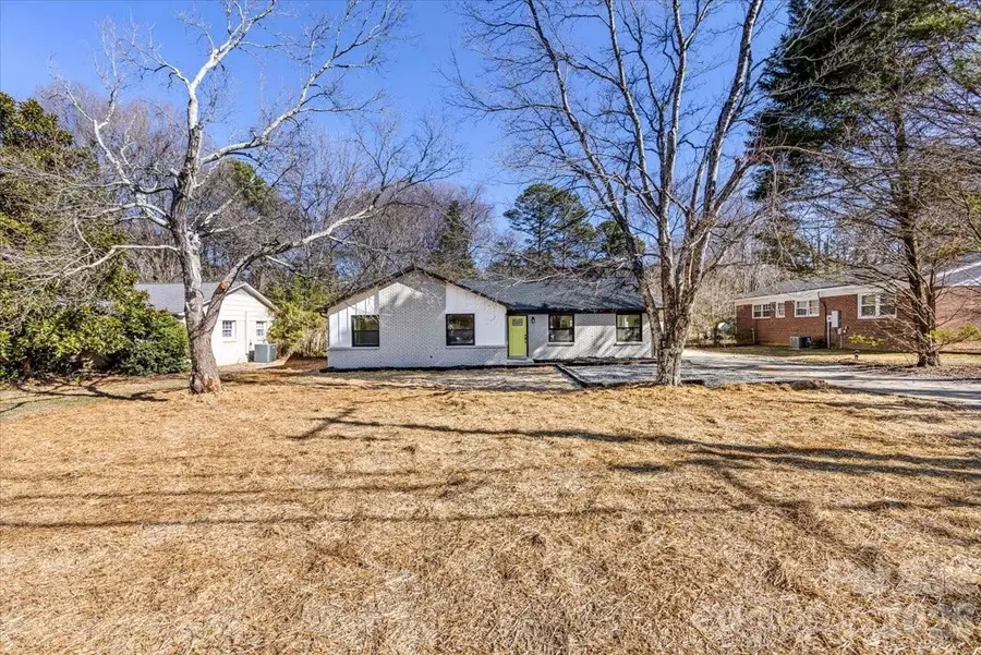 741 E John Street, Matthews, NC 28105 - Image #2