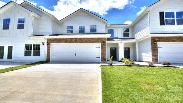 124 Sugg Trail, Weaverville, NC 28787