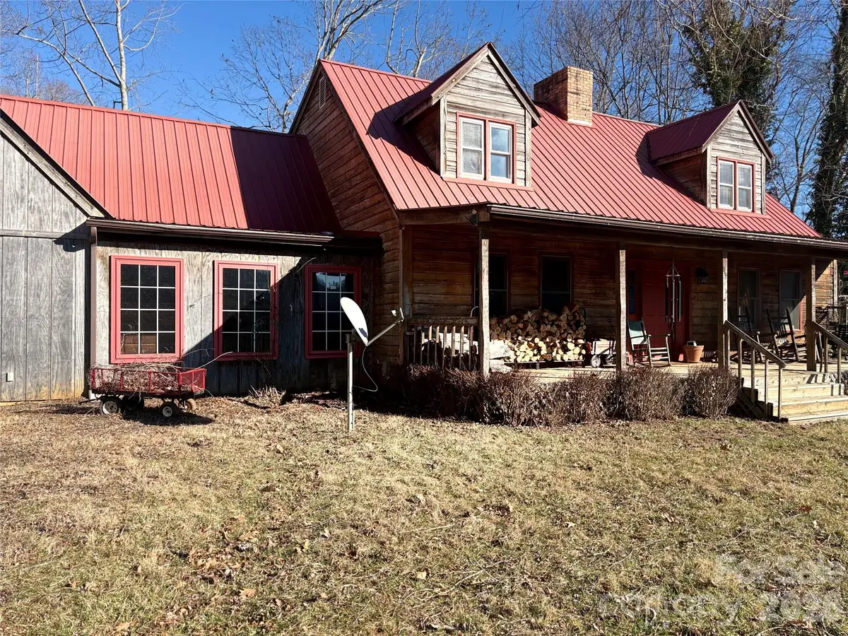 219 Rocking Horse Trail, Burnsville, NC 28714 - Image #1