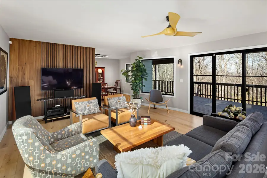 1202 Davis Mountain Road, Hendersonville, NC 28739 - Image #3