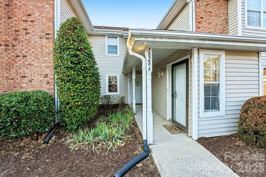 7828 Davinci Lane, Charlotte, NC 28226 - Image #2