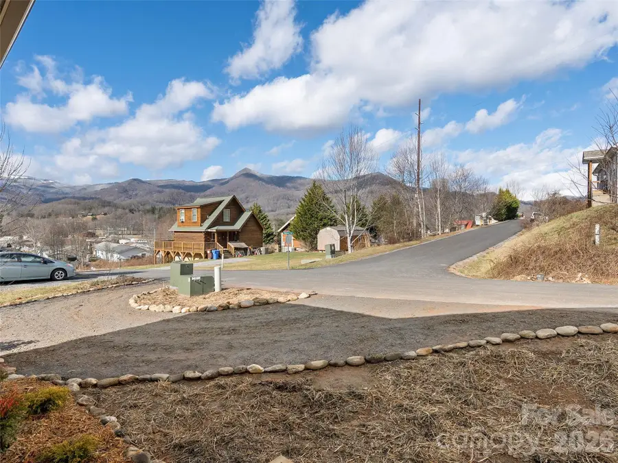 186 Travelers Point, Waynesville, NC 28785 - Image #3