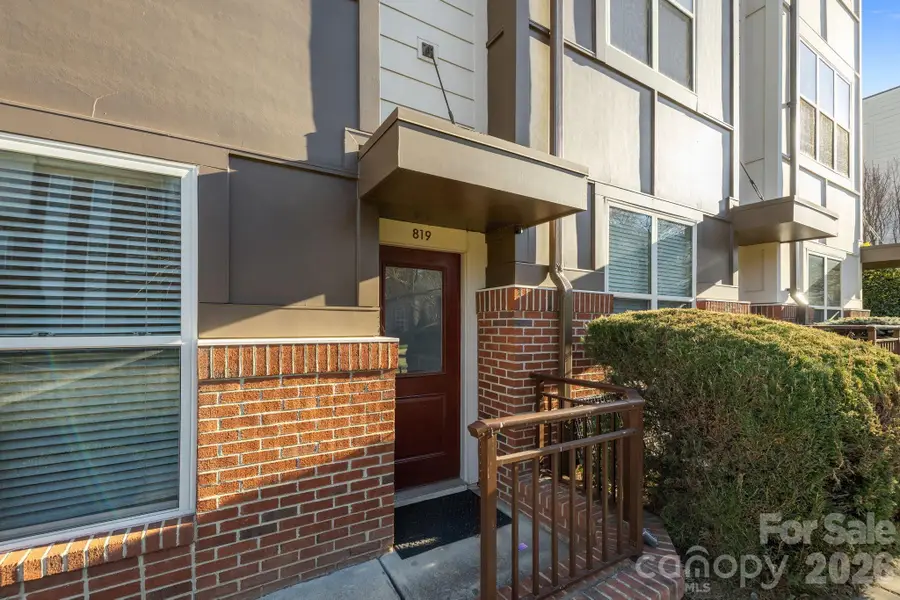 819 Seigle Point Drive, Charlotte, NC 28204 - Image #2