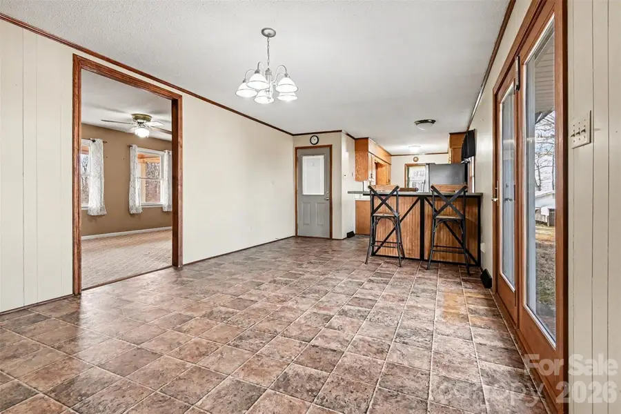 238 Lakeview Drive, Blacksburg, SC 29702 - #3