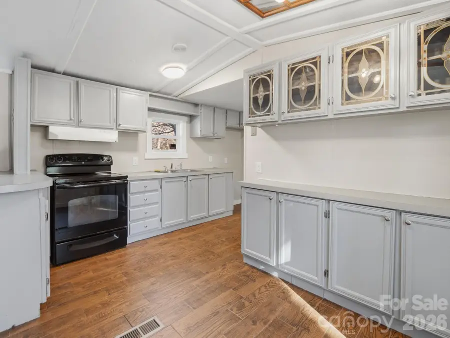 1212 Easy Street, Hendersonville, NC 28791 - Image #3