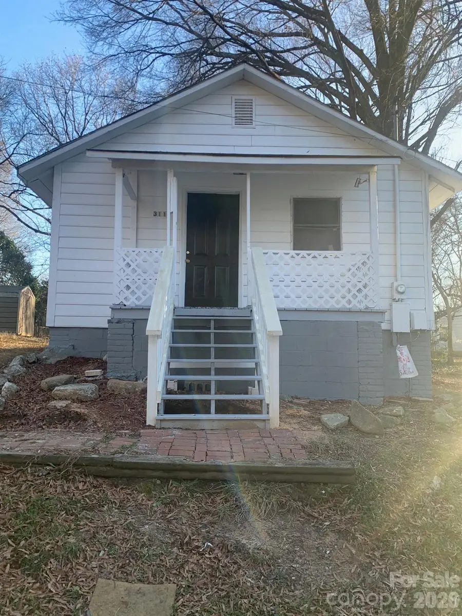 816 W Walnut Avenue, Gastonia, NC 28052 - Image #3