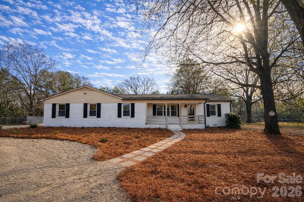 5176 Lancaster Highway, Fort Lawn, SC 29714 - Image #1