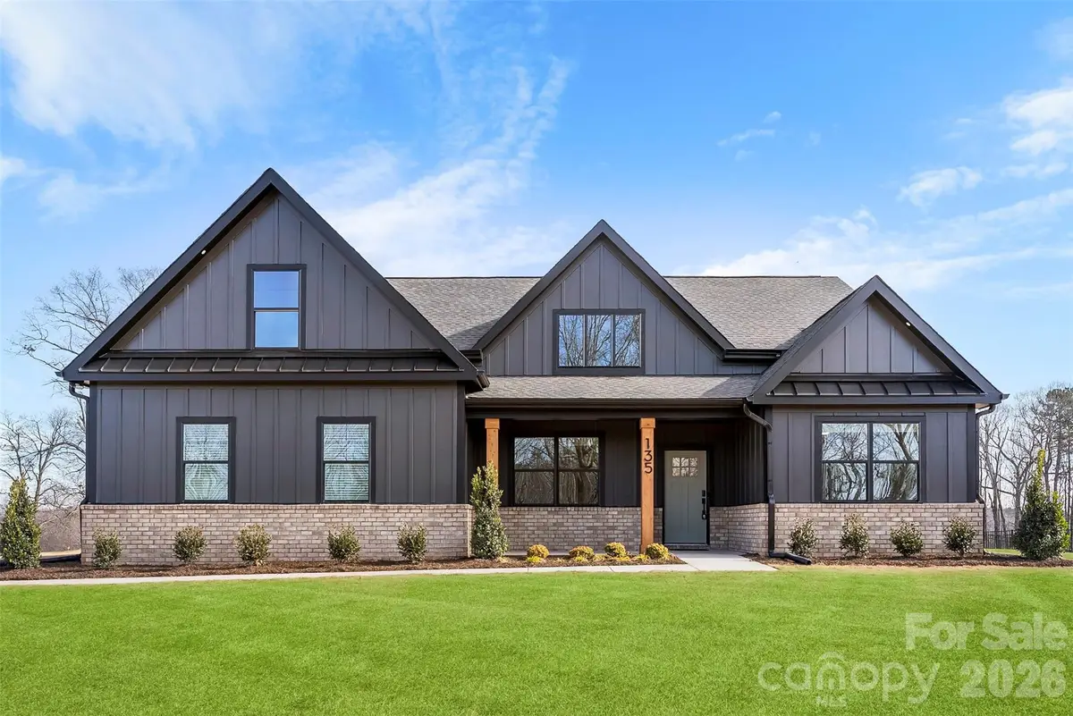 135 Harbourtown Drive, Kings Mountain, NC 28086 - Image #1