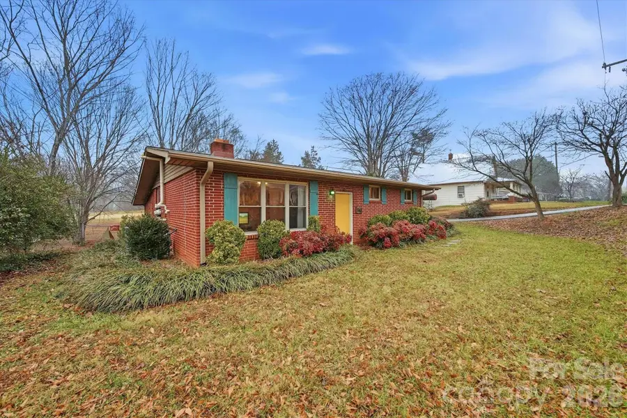 140 29th Avenue Drive Nw, Hickory, NC 28601 - Image #2