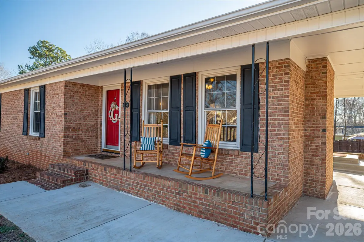 1466 Pressley Drive, Lincolnton, NC 28092 - Image #1