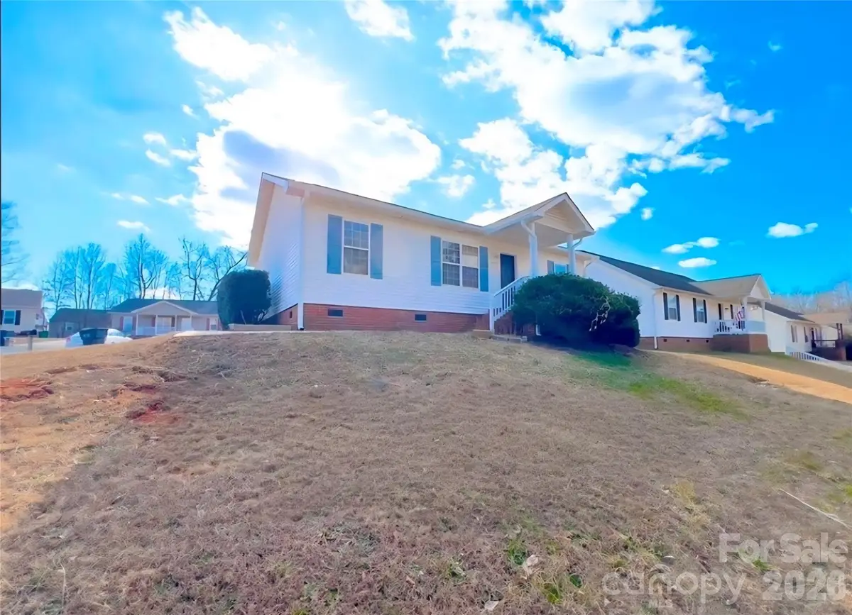 5313 Abbywood Lane, Charlotte, NC 28269 - Image #1