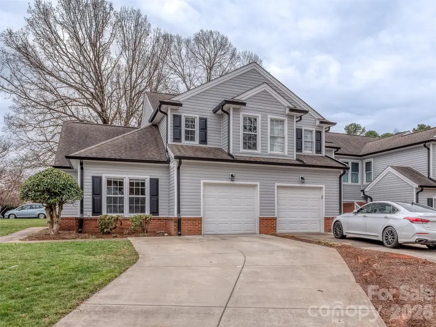 8603 Fox Chase Lane, Charlotte, NC 28269 - #2