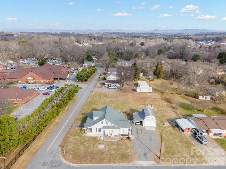 1244 21st Street Ne, Hickory, NC 28601 - #3