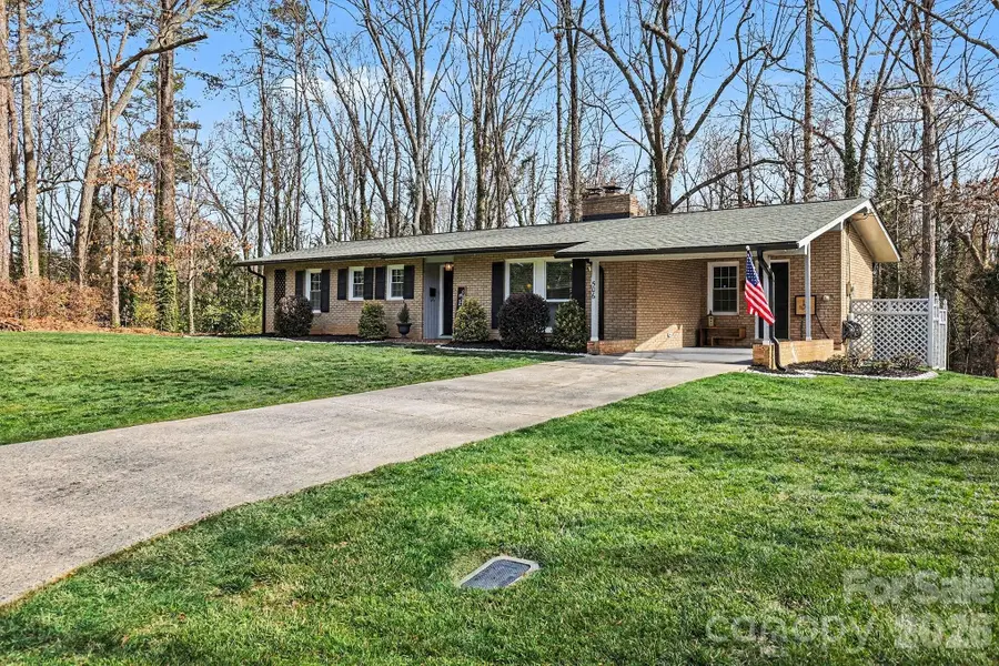 506 Nola Avenue, Kannapolis, NC 28083 - #2