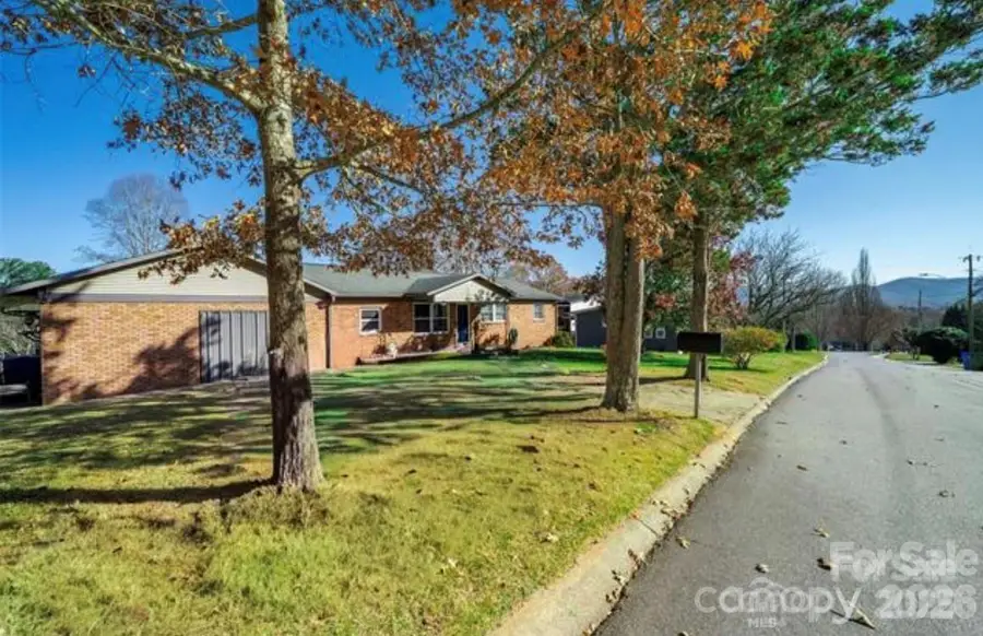 39 N Pershing Road, Asheville, NC 28805 - Image #3