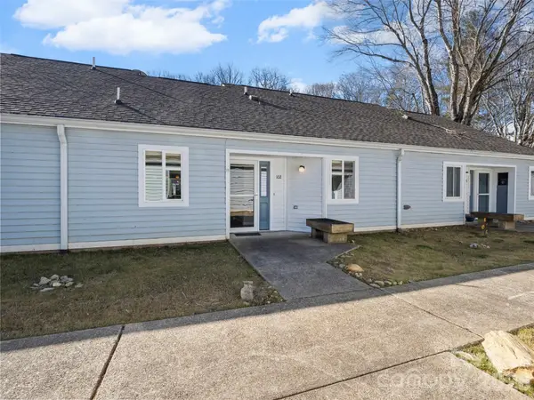 102 Llama Way, Black Mountain, NC 28711