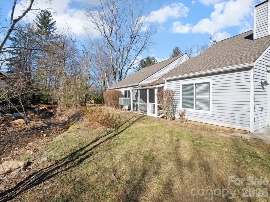 102 Llama Way, Black Mountain, NC 28711 - Image #2