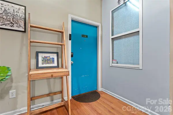 201 S Hoskins Road #230, Charlotte, NC 28208