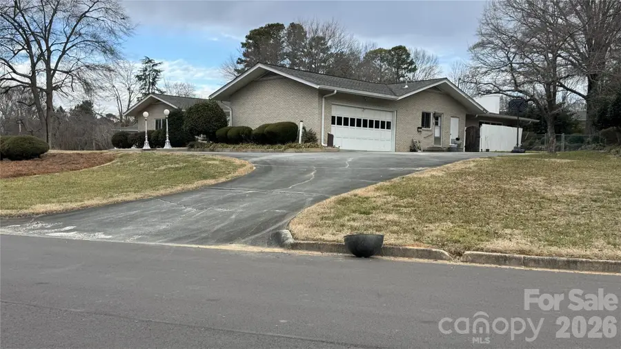 938 Sandswood Drive, Gastonia, NC 28054 - Image #3