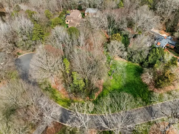 2722 Loch Lane, Charlotte, NC 28226