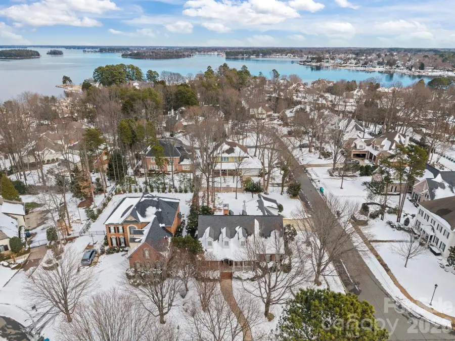 18603 Town Harbour Road, Cornelius, NC 28031 - Image #2