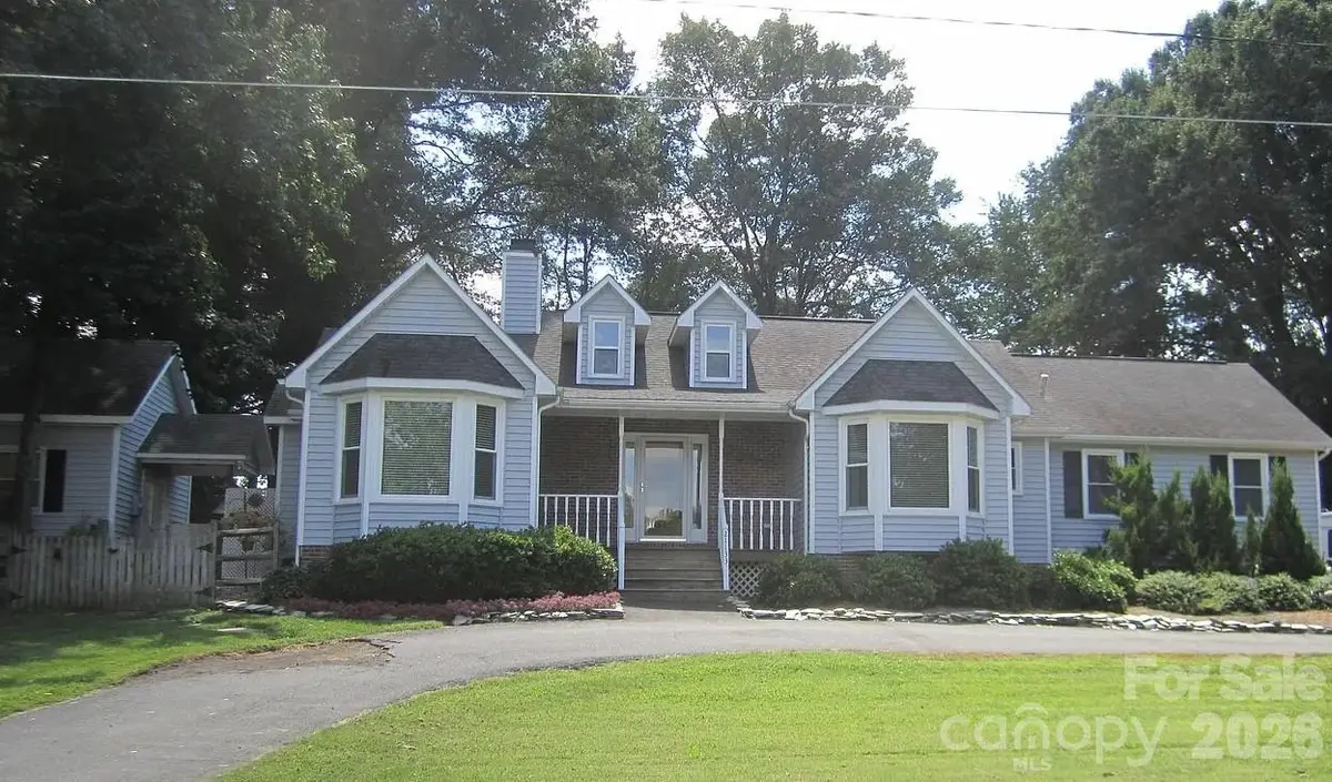 21133 Rio Oro Drive, Cornelius, NC 28031 - Image #1