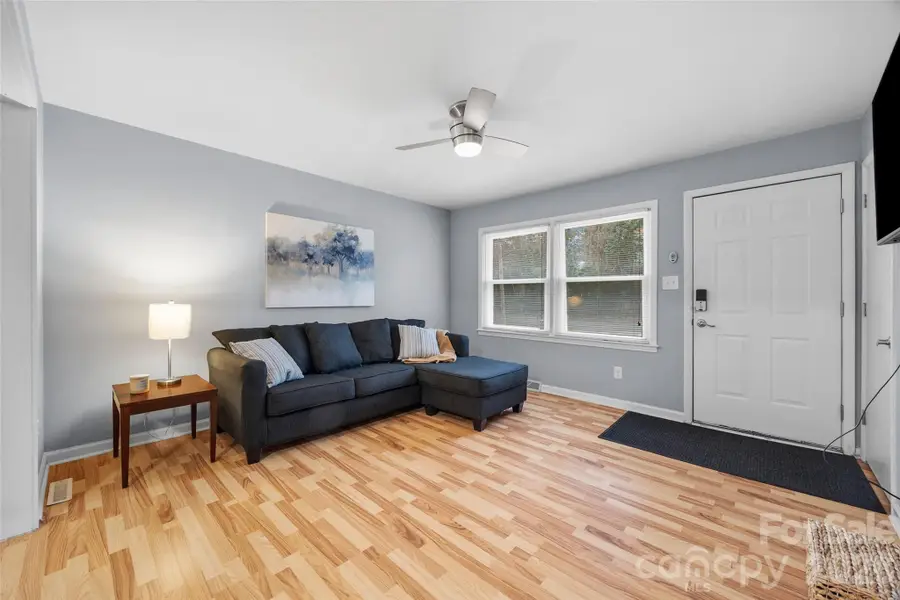 2410 Carrington Court, Charlotte, NC 28208 - Image #3