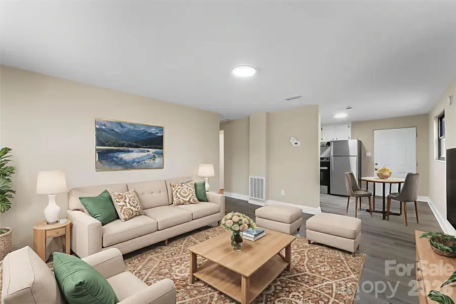 902 & 904 8th Avenue Sw, Conover, NC 28613 - Image #3