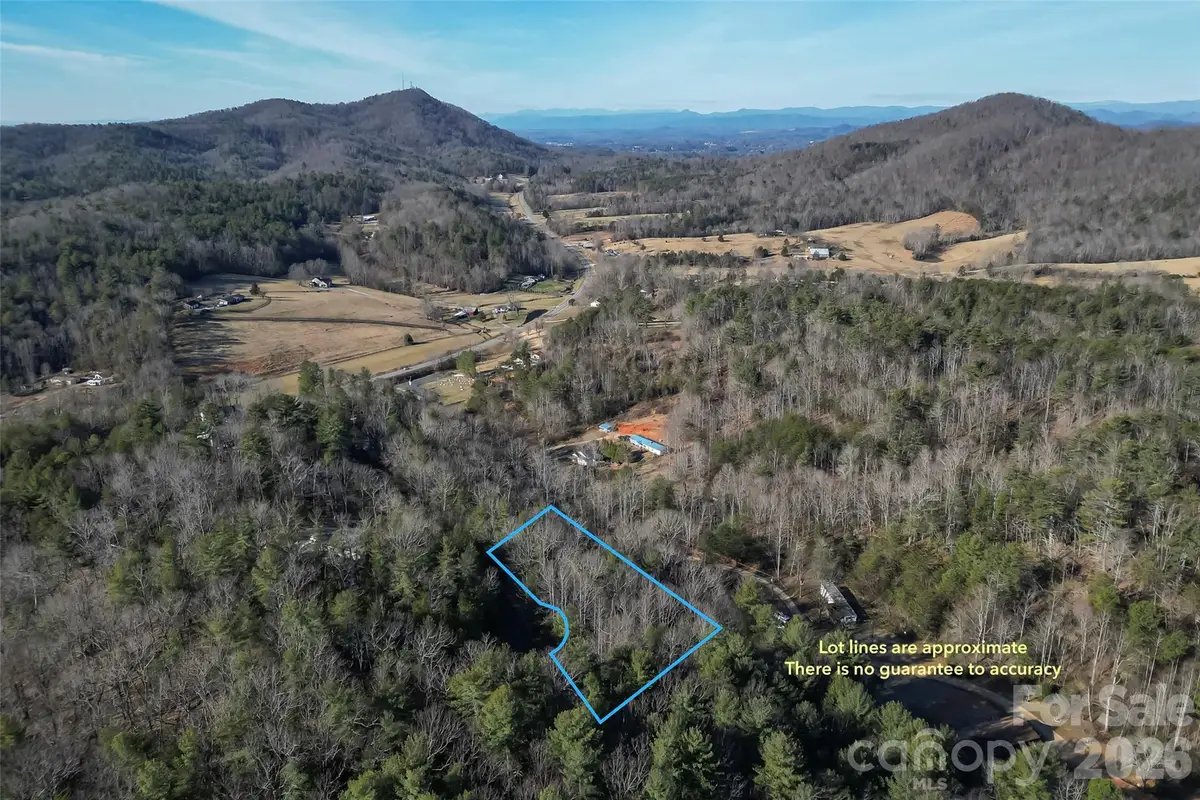 3124 Mountain Laurel Drive, Lenoir, NC 28645 - Image #1