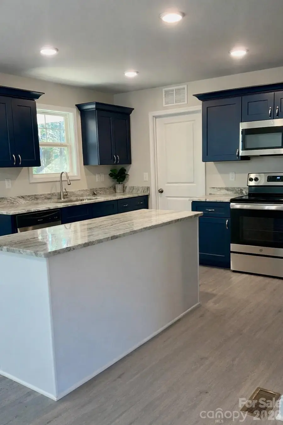 292 Manchester Road, Mount Gilead, NC 27306 - #3