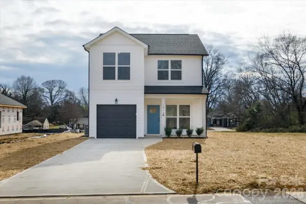 1816 E Greenbriar Road, Statesville, NC 28625